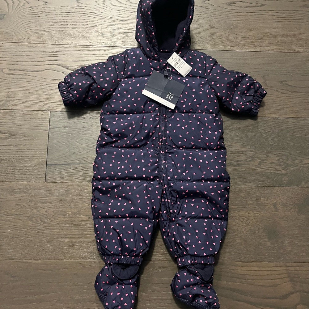Baby gap down filled winter snowsuit 0-6M NWT Ret $139